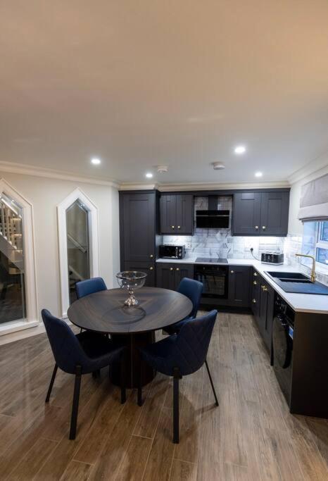 Luxury Town Centre Apartment Cookstown Ngoại thất bức ảnh
